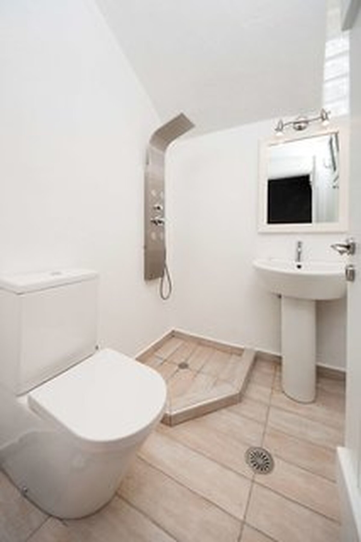 Depis Place Studios and Apartments