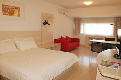 جینجیانگ این بیجینگ گوانگچومن