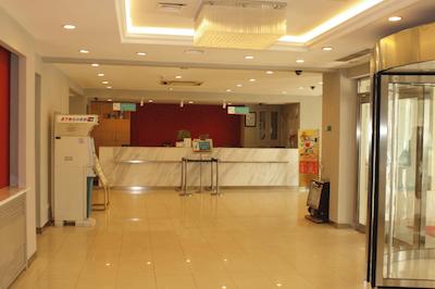 جینجیانگ این بیجینگ گوانگچومن