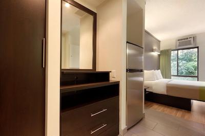 استودیو 6 ترنتو