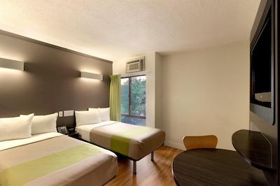 استودیو 6 ترنتو