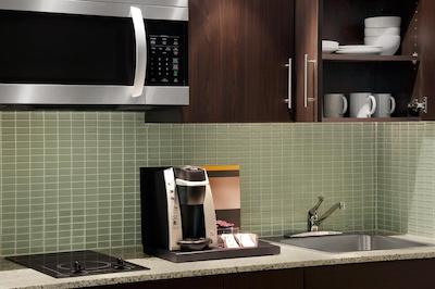 استودیو 6 ترنتو