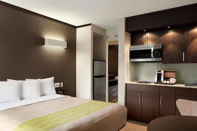 استودیو 6 ترنتو