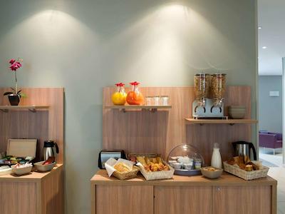 اپاردتل اداجیو اکسز نانتز ویارم