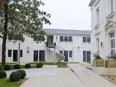 اپاردتل اداجیو اکسز نانتز ویارم