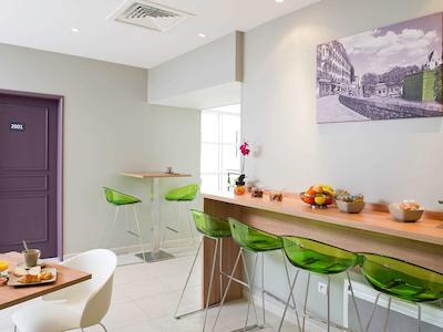 اپاردتل اداجیو اکسز نانتز ویارم