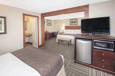 تراولج گولدن اسپرتسمان لج