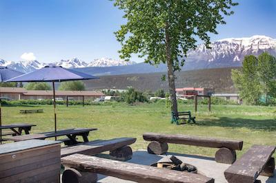 تراولج گولدن اسپرتسمان لج