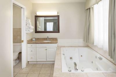 تراولج گولدن اسپرتسمان لج