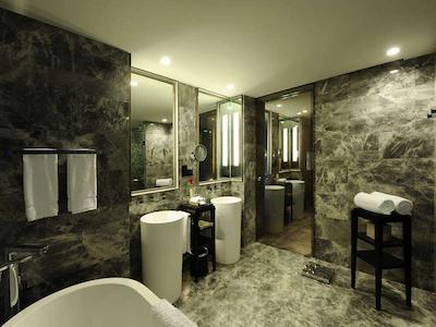 رهمبوز پارک اورا چنگدو هتل