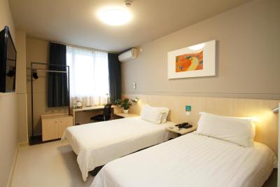 جین جیانگ این شانگهای ایست چینا نرمال یونیورسیتی