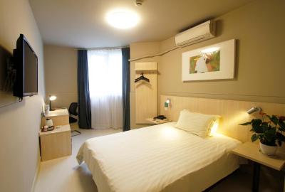 جین جیانگ این شانگهای ایست چینا نرمال یونیورسیتی