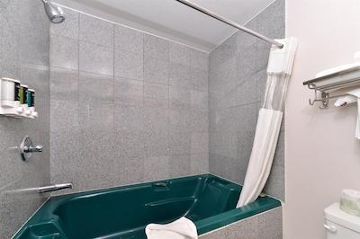 کاناداز بست والو این والمونت