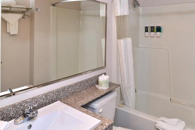 کاناداز بست والو این والمونت