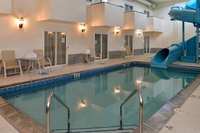 کاناداز بست والو این والمونت