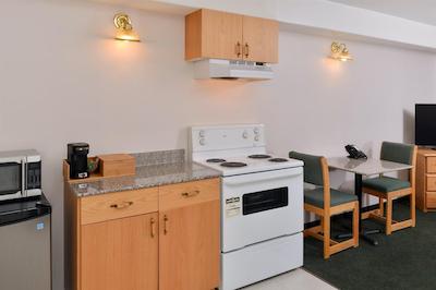 کاناداز بست والو این والمونت