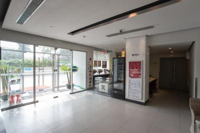 جینجیانگ این شنزهن آیرپرت