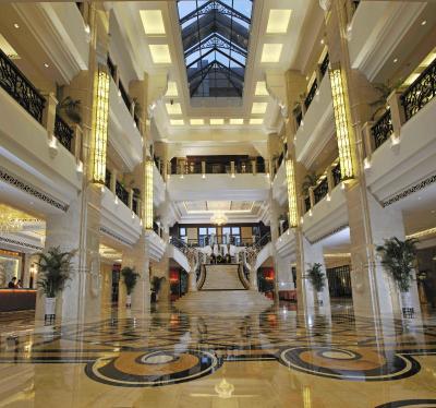 د کلی هتل شنزهن