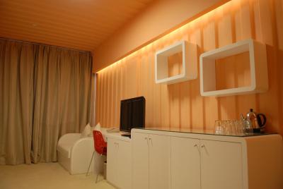 اُکت ایست کارگو هستل