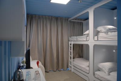 اُکت ایست کارگو هستل