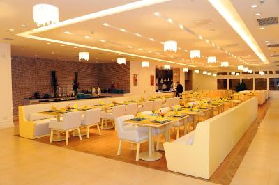 اُاسیز اُ-سیتی هتل شنزهن