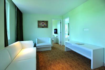 اُاسیز اُ-سیتی هتل شنزهن