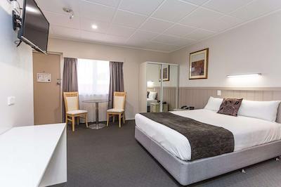 کونتری کمفرت امیتی متل آلبانی