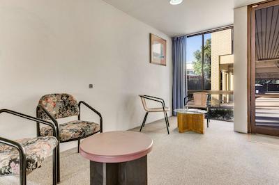 رکهامپتون ریورسید سنترال هتل