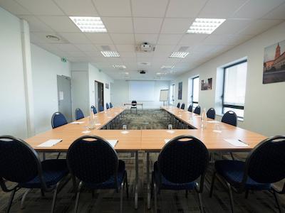 فلوویا هتل ات رسیدنسز