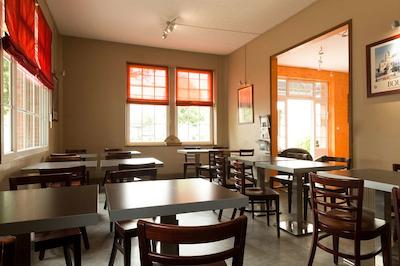 هتل د اُریجینالز بورجز لز تیلولز