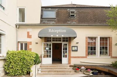 هتل د اُریجینالز بورجز لز تیلولز