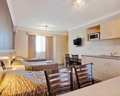 اکنو لج مری اسپا متر این