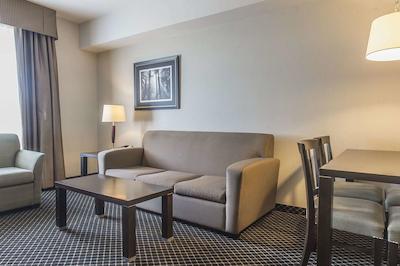 کوالیتی این اند سویتز پتاواوا