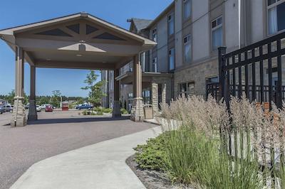 کوالیتی این اند سویتز پتاواوا