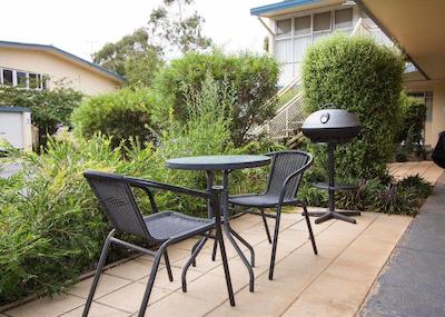 کانبرا شرت ترم اند هلید اکسمدیشن