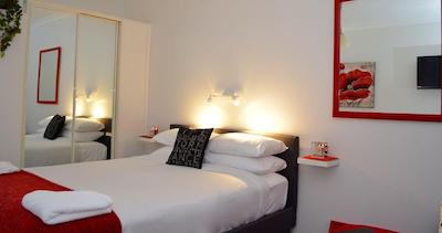 کانبرا شرت ترم اند هلید اکسمدیشن