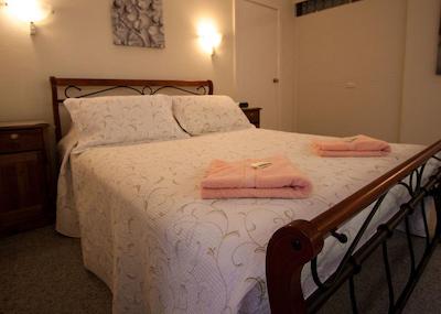 کانبرا شرت ترم اند هلید اکسمدیشن