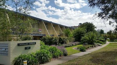 کانبرا شرت ترم اند هلید اکسمدیشن