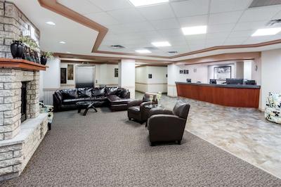 سوپر 8 استوان اسک