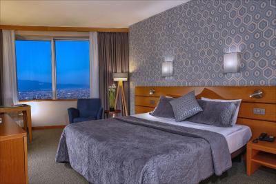 اناتلیا بورسا