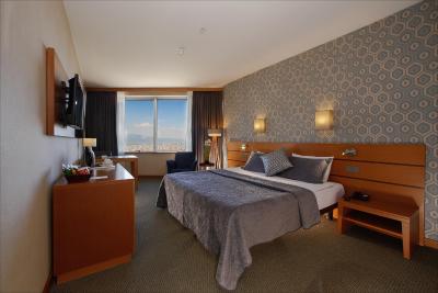 اناتلیا بورسا