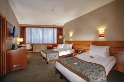 اناتلیا بورسا