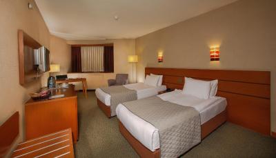 اناتلیا بورسا