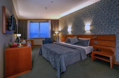 اناتلیا بورسا