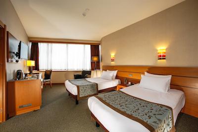 اناتلیا بورسا