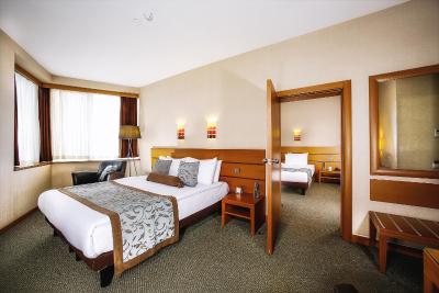 اناتلیا بورسا