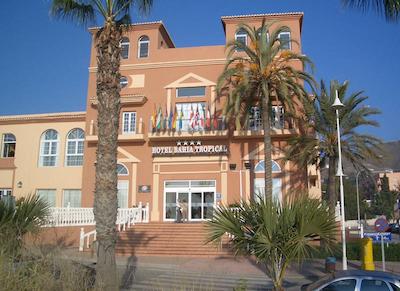 هتل باهیا ترپیکال