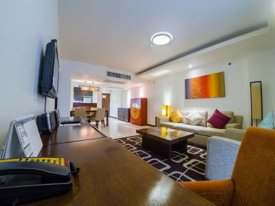 اوکوود رزیدنس سوخومویت تونگلور بانکوک