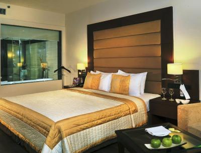 کونتری این اند سویتز بای رادیسن گوروگرام سکتر 12