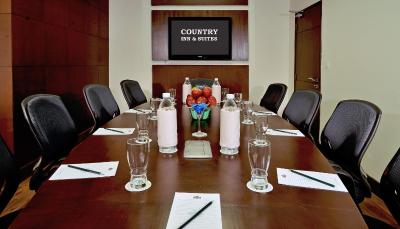 کونتری این اند سویتز بای رادیسن گوروگرام سکتر 12